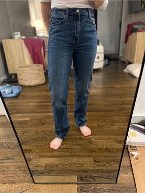 Women's Straight-Leg Jeans in Dark Blue Denim